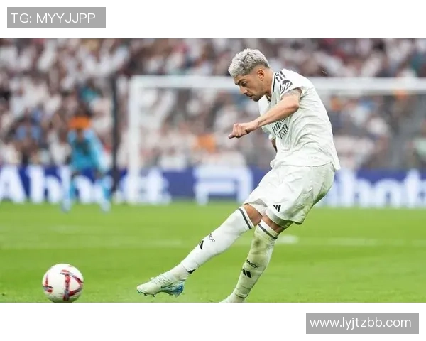 身高一米五的足球球星：矮个子巨星如何突破高度限制成就辉煌职业生涯